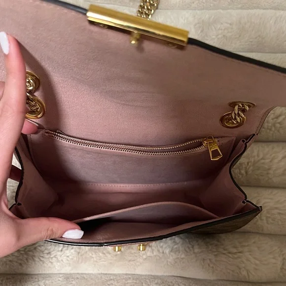 Louis Vuitton Bag - Picture 13 of 15